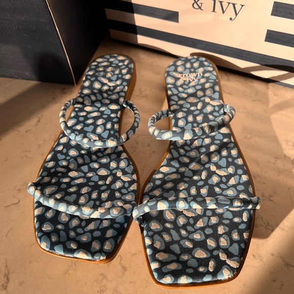 Crown & Ivy Janice Blue Leopard Print Two Strap Square Toe Flat Sandals NWB - Picture 5 of 5